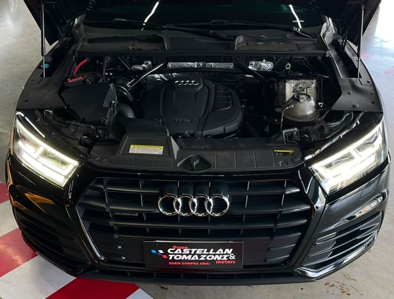 Audi Q5 2.0 TFSI GASOLINA BLACK S TRONIC 2018/2019 CASTELLAN E TOMAZONI MOTORS CAXIAS DO SUL / Carros no Vale Audi Q5 2.0 TFSI GASOLINA BLACK S TRONIC 2018/2019 CASTELLAN E TOMAZONI MOTORS CAXIAS DO SUL / Carros no Vale