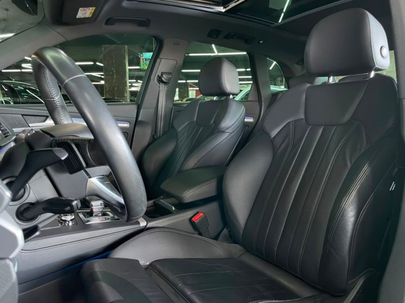 Audi Q5 2.0 TFSI GASOLINA BLACK S TRONIC 2018/2019 CASTELLAN E TOMAZONI MOTORS CAXIAS DO SUL / Carros no Vale Audi Q5 2.0 TFSI GASOLINA BLACK S TRONIC 2018/2019 CASTELLAN E TOMAZONI MOTORS CAXIAS DO SUL / Carros no Vale