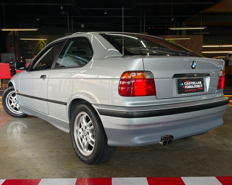 BMW 318i 1.8 COMPACT 16V GASOLINA 2P MANUAL 1995/1995 CASTELLAN E TOMAZONI MOTORS CAXIAS DO SUL / Carros no Vale