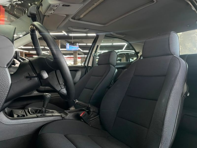 BMW 318i 1.8 COMPACT 16V GASOLINA 2P MANUAL 1995/1995 CASTELLAN E TOMAZONI MOTORS CAXIAS DO SUL / Carros no Vale