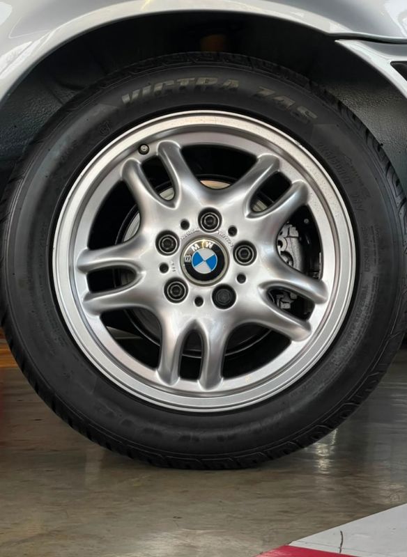 BMW 318i 1.8 COMPACT 16V GASOLINA 2P MANUAL 1995/1995 CASTELLAN E TOMAZONI MOTORS CAXIAS DO SUL / Carros no Vale