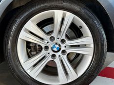 BMW 320i 2.0 SPORT 16V TURBO ACTIVE FLEX 4P AUTOMÁTICO 2017/2017 CASTELLAN E TOMAZONI MOTORS CAXIAS DO SUL / Carros no Vale
