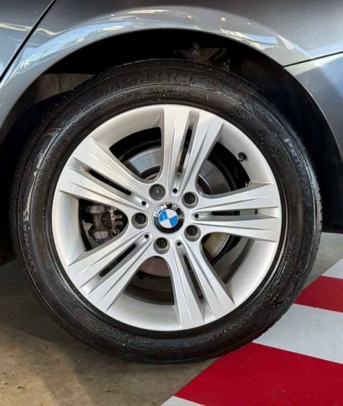 BMW 320i 2.0 SPORT 16V TURBO ACTIVE FLEX 4P AUTOMÁTICO 2017/2017 CASTELLAN E TOMAZONI MOTORS CAXIAS DO SUL / Carros no Vale BMW 320i 2.0 SPORT 16V TURBO ACTIVE FLEX 4P AUTOMÁTICO 2017/2017 CASTELLAN E TOMAZONI MOTORS CAXIAS DO SUL / Carros no Vale