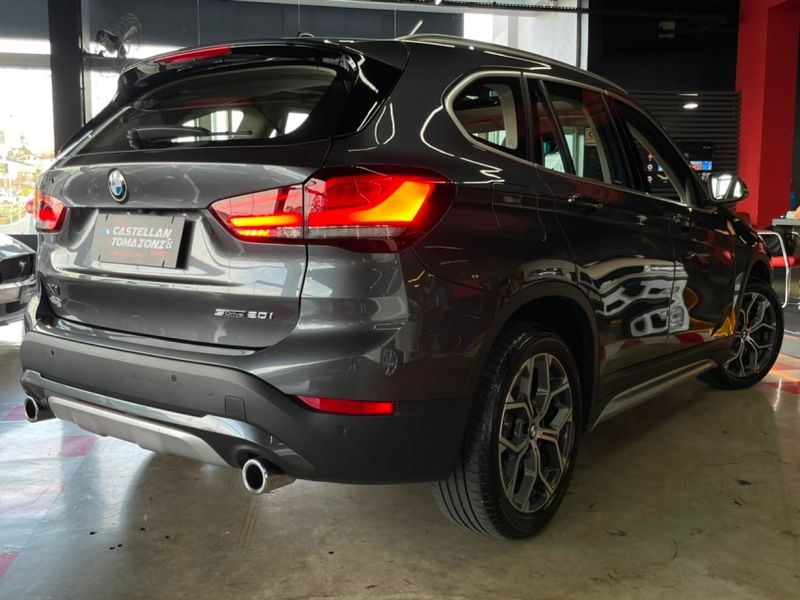 BMW X1 2.0 16V TURBO ACTIVEFLEX SDRIVE20I 4P AUTOMÁTICO 2020/2021 CASTELLAN E TOMAZONI MOTORS CAXIAS DO SUL / Carros no Vale BMW X1 2.0 16V TURBO ACTIVEFLEX SDRIVE20I 4P AUTOMÁTICO 2020/2021 CASTELLAN E TOMAZONI MOTORS CAXIAS DO SUL / Carros no Vale