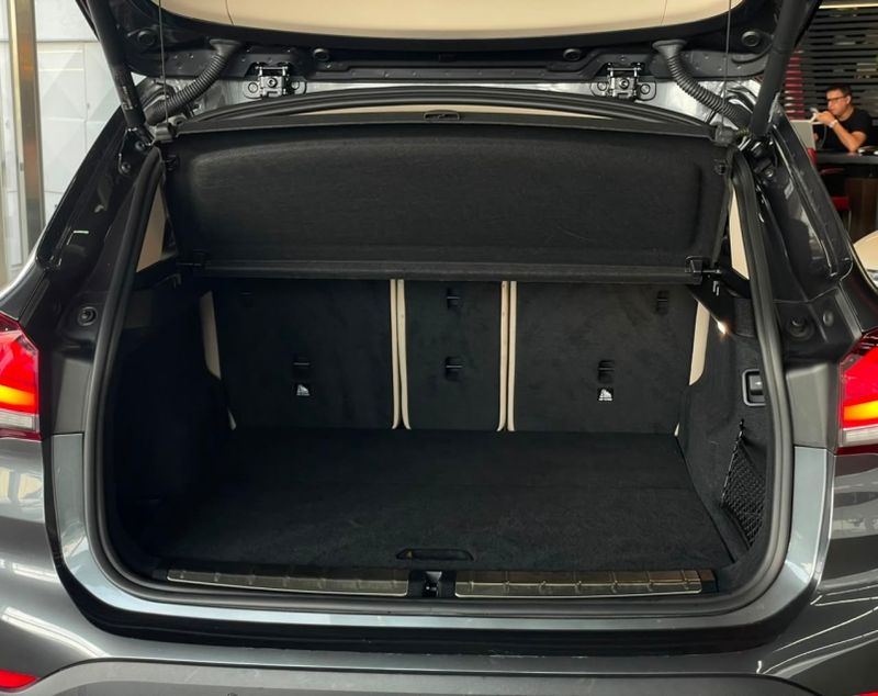 BMW X1 2.0 16V TURBO ACTIVEFLEX SDRIVE20I 4P AUTOMÁTICO 2020/2021 CASTELLAN E TOMAZONI MOTORS CAXIAS DO SUL / Carros no Vale BMW X1 2.0 16V TURBO ACTIVEFLEX SDRIVE20I 4P AUTOMÁTICO 2020/2021 CASTELLAN E TOMAZONI MOTORS CAXIAS DO SUL / Carros no Vale