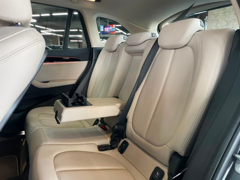 BMW X1 2.0 16V TURBO ACTIVEFLEX SDRIVE20I 4P AUTOMÁTICO 2020/2021 CASTELLAN E TOMAZONI MOTORS CAXIAS DO SUL / Carros no Vale BMW X1 2.0 16V TURBO ACTIVEFLEX SDRIVE20I 4P AUTOMÁTICO 2020/2021 CASTELLAN E TOMAZONI MOTORS CAXIAS DO SUL / Carros no Vale