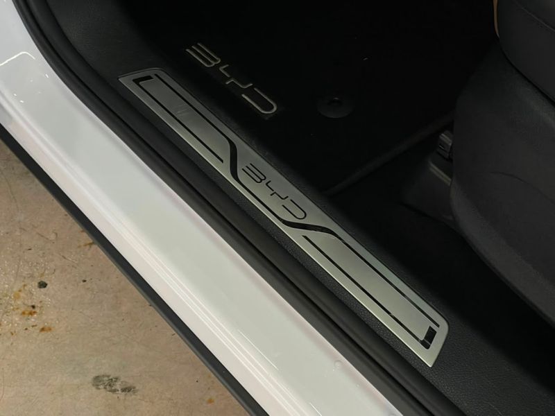 BYD SONG PLUS PREMIUM 1.5 DM-I TURBO HÍBRIDO AWD AUTOMÁTICO 2025/2026 CASTELLAN E TOMAZONI MOTORS CAXIAS DO SUL / Carros no Vale