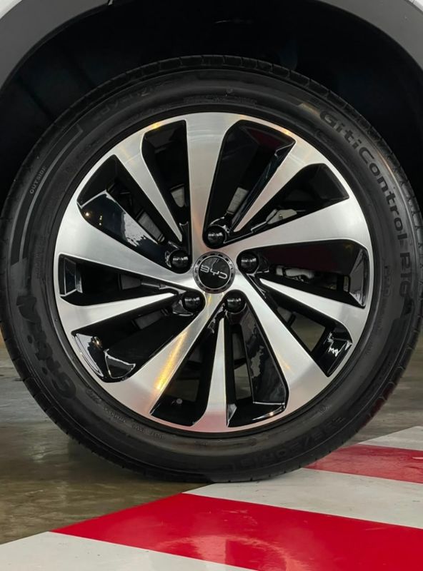 BYD SONG PLUS PREMIUM 1.5 DM-I TURBO HÍBRIDO AWD AUTOMÁTICO 2025/2026 CASTELLAN E TOMAZONI MOTORS CAXIAS DO SUL / Carros no Vale