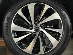 BYD SONG PLUS PREMIUM 1.5 DM-I TURBO HÍBRIDO AWD AUTOMÁTICO 2025/2026 CASTELLAN E TOMAZONI MOTORS CAXIAS DO SUL / Carros no Vale