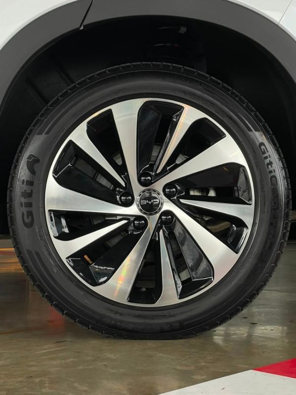 BYD SONG PLUS PREMIUM 1.5 DM-I TURBO HÍBRIDO AWD AUTOMÁTICO 2025/2026 CASTELLAN E TOMAZONI MOTORS CAXIAS DO SUL / Carros no Vale