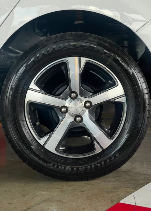 Chevrolet PRISMA 1.4 MPFI LT 8V FLEX 4P MANUAL 2012/2013 CASTELLAN E TOMAZONI MOTORS CAXIAS DO SUL / Carros no Vale Chevrolet PRISMA 1.4 MPFI LT 8V FLEX 4P MANUAL 2012/2013 CASTELLAN E TOMAZONI MOTORS CAXIAS DO SUL / Carros no Vale