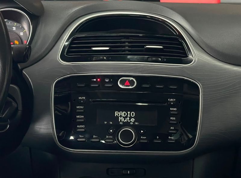 Fiat PUNTO 1.6 ESSENCE 16V FLEX 4P MANUAL 2014/2014 CASTELLAN E TOMAZONI MOTORS CAXIAS DO SUL / Carros no Vale Fiat PUNTO 1.6 ESSENCE 16V FLEX 4P MANUAL 2014/2014 CASTELLAN E TOMAZONI MOTORS CAXIAS DO SUL / Carros no Vale