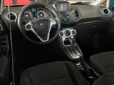 Ford FIESTA 1.6 SEL HATCH 16V FLEX 4P POWERSHIFT 2017/2017 CASTELLAN E TOMAZONI MOTORS CAXIAS DO SUL / Carros no Vale