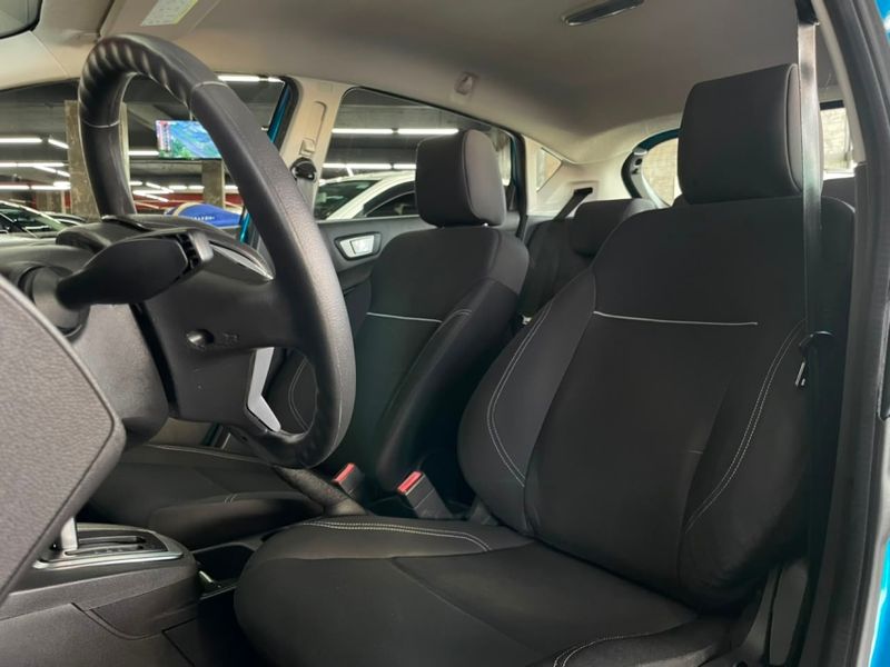 Ford FIESTA 1.6 SEL HATCH 16V FLEX 4P POWERSHIFT 2017/2017 CASTELLAN E TOMAZONI MOTORS CAXIAS DO SUL / Carros no Vale Ford FIESTA 1.6 SEL HATCH 16V FLEX 4P POWERSHIFT 2017/2017 CASTELLAN E TOMAZONI MOTORS CAXIAS DO SUL / Carros no Vale