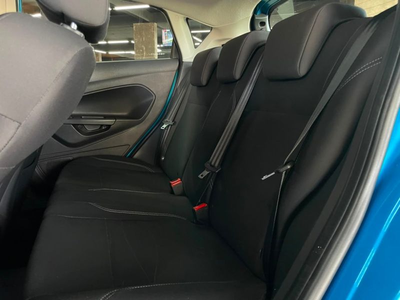 Ford FIESTA 1.6 SEL HATCH 16V FLEX 4P POWERSHIFT 2017/2017 CASTELLAN E TOMAZONI MOTORS CAXIAS DO SUL / Carros no Vale Ford FIESTA 1.6 SEL HATCH 16V FLEX 4P POWERSHIFT 2017/2017 CASTELLAN E TOMAZONI MOTORS CAXIAS DO SUL / Carros no Vale