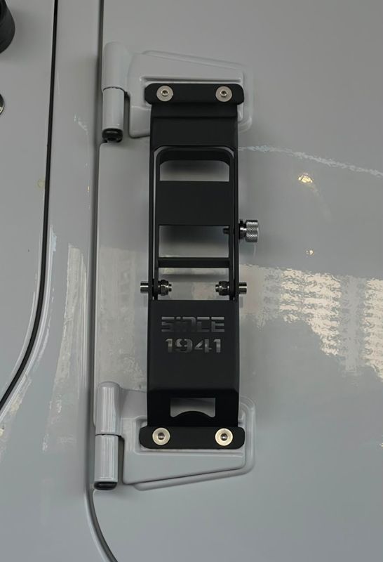 JEEP WRANGLER 3.6 75 ANOS 4X4 V6 GASOLINA 4P AUTOMÁTICO 2016/2016 CASTELLAN E TOMAZONI MOTORS CAXIAS DO SUL / Carros no Vale