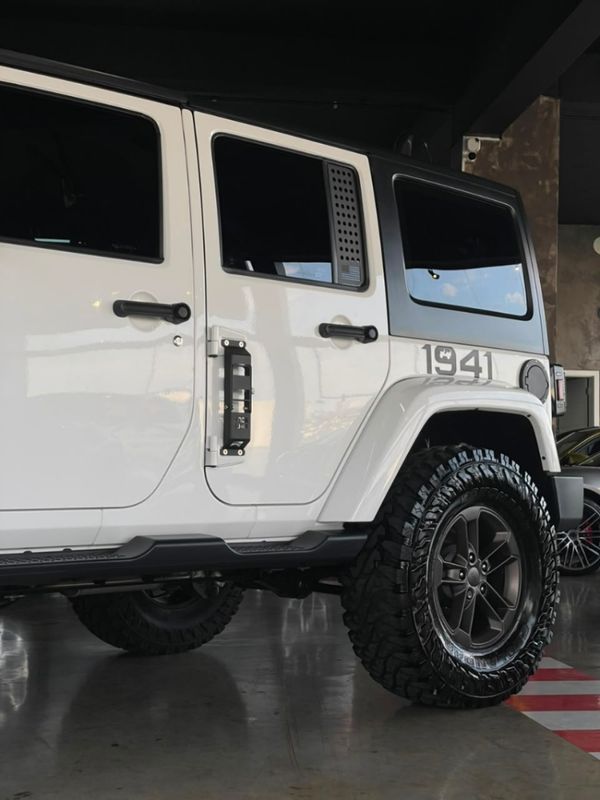 JEEP WRANGLER 3.6 75 ANOS 4X4 V6 GASOLINA 4P AUTOMÁTICO 2016/2016 CASTELLAN E TOMAZONI MOTORS CAXIAS DO SUL / Carros no Vale