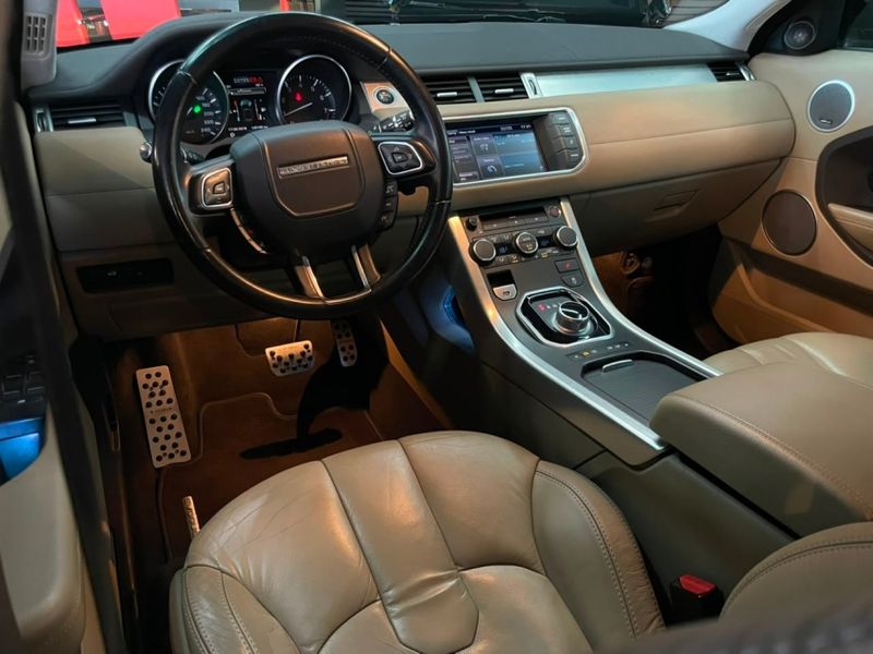 Land Rover RANGE ROVER EVOQUE 2.0 PURE 4WD 16V GASOLINA 4P AUTOMÁTICO 2012/2012 CASTELLAN E TOMAZONI MOTORS CAXIAS DO SUL / Carros no Vale Land Rover RANGE ROVER EVOQUE 2.0 PURE 4WD 16V GASOLINA 4P AUTOMÁTICO 2012/2012 CASTELLAN E TOMAZONI MOTORS CAXIAS DO SUL / Carros no Vale