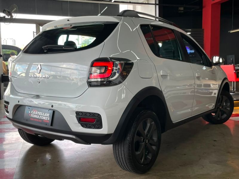Renault SANDERO 1.6 STEPWAY RIP CURL 8V FLEX 4P AUTOMATIZADO 2015/2016 CASTELLAN E TOMAZONI MOTORS CAXIAS DO SUL / Carros no Vale