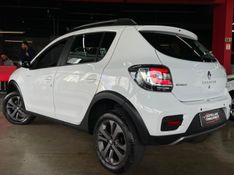 Renault SANDERO 1.6 STEPWAY RIP CURL 8V FLEX 4P AUTOMATIZADO 2015/2016 CASTELLAN E TOMAZONI MOTORS CAXIAS DO SUL / Carros no Vale