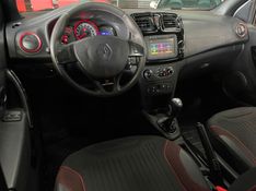 Renault SANDERO 1.6 STEPWAY RIP CURL 8V FLEX 4P AUTOMATIZADO 2015/2016 CASTELLAN E TOMAZONI MOTORS CAXIAS DO SUL / Carros no Vale