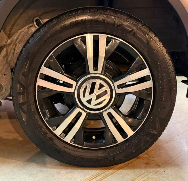 Volkswagen UP 1.0 170 TSI TOTAL FLEX XTREME 4P MANUAL 2019/2020 CASTELLAN E TOMAZONI MOTORS CAXIAS DO SUL / Carros no Vale