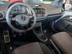 Volkswagen UP 1.0 TSI MOVE UP 12V FLEX 4P MANUAL 2017/2018 CASTELLAN E TOMAZONI MOTORS CAXIAS DO SUL / Carros no Vale