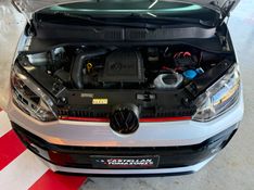 Volkswagen UP 1.0 TSI MOVE UP 12V FLEX 4P MANUAL 2017/2018 CASTELLAN E TOMAZONI MOTORS CAXIAS DO SUL / Carros no Vale