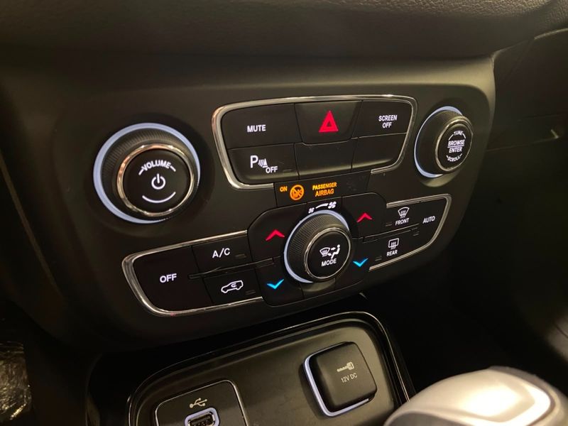 JEEP COMPASS 2.0 16V FLEX LIMITED AUTOMÁTICO 2018/2018 DRSUL SEMINOVOS CAXIAS DO SUL – LAJEADO – SANTA CRUZ DO SUL / Carros no Vale JEEP COMPASS 2.0 16V FLEX LIMITED AUTOMÁTICO 2018/2018 DRSUL SEMINOVOS CAXIAS DO SUL – LAJEADO – SANTA CRUZ DO SUL / Carros no Vale