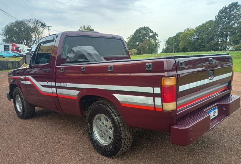 Chevrolet D20 4.0 CUSTOM S CS 8V DIESEL 2P MANUAL 1992/1992 CAMINHÕES & CAMIONETAS PASSO FUNDO / Carros no Vale
