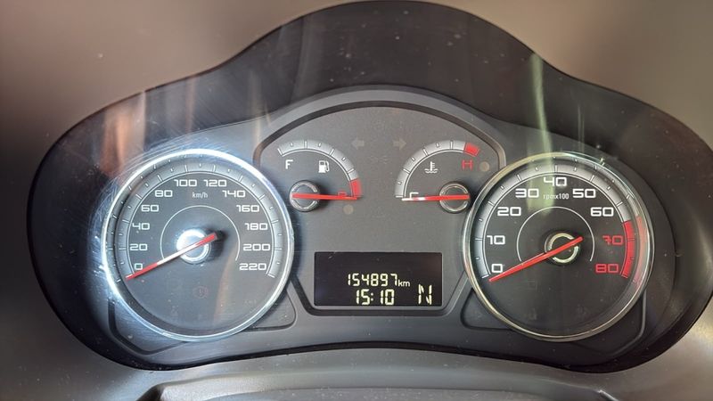 Fiat SIENA 1.6 MPI ESSENCE 16V FLEX 4P AUTOMATIZADO 2012/2013 CAMINHÕES & CAMIONETAS PASSO FUNDO / Carros no Vale