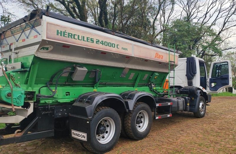 Ford Cargo 2629 E 6×4 Turbo + Hercules 24000 2019/2019 CAMINHÕES & CAMIONETAS PASSO FUNDO / Carros no Vale Ford Cargo 2629 E 6×4 Turbo + Hercules 24000 2019/2019 CAMINHÕES & CAMIONETAS PASSO FUNDO / Carros no Vale