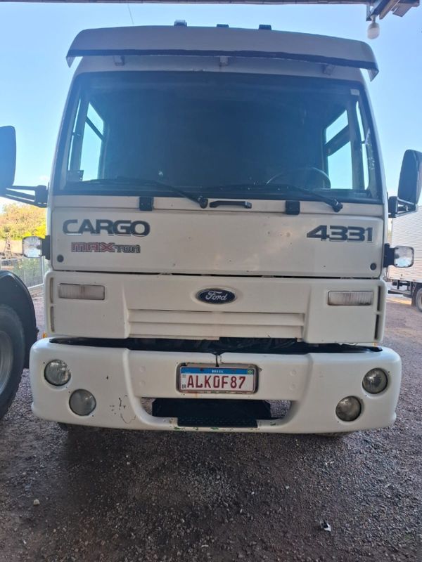 Ford Cargo 4331 Caçamba Munck 2003/2003 CAMINHÕES & CAMIONETAS PASSO FUNDO / Carros no Vale