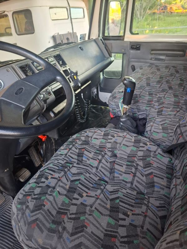 Ford Cargo 4331 Caçamba Munck 2003/2003 CAMINHÕES & CAMIONETAS PASSO FUNDO / Carros no Vale