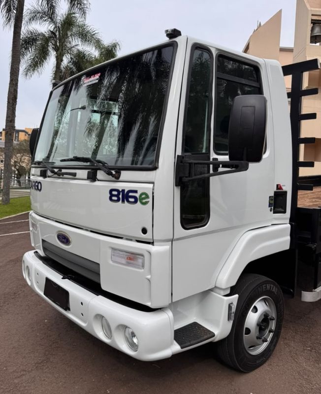 Ford Cargo 816 S Turbo (E5) 2012/2013 CAMINHÕES & CAMIONETAS PASSO FUNDO / Carros no Vale Ford Cargo 816 S Turbo (E5) 2012/2013 CAMINHÕES & CAMIONETAS PASSO FUNDO / Carros no Vale