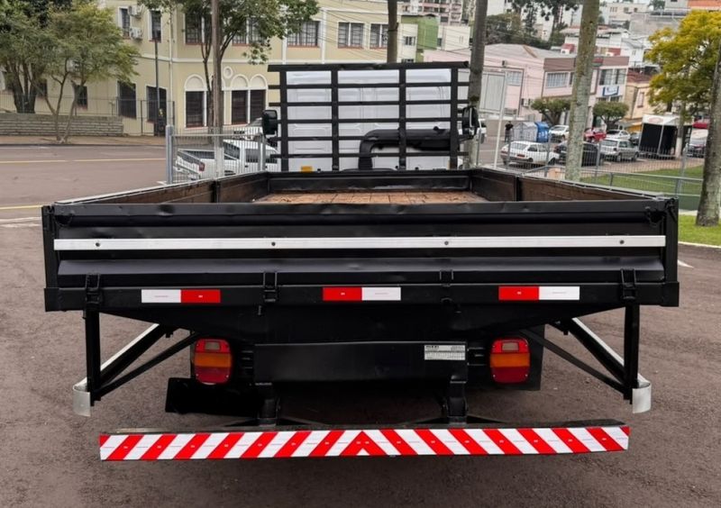 Ford Cargo 816 S Turbo (E5) 2012/2013 CAMINHÕES & CAMIONETAS PASSO FUNDO / Carros no Vale Ford Cargo 816 S Turbo (E5) 2012/2013 CAMINHÕES & CAMIONETAS PASSO FUNDO / Carros no Vale