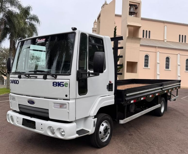 Ford Cargo 816 S Turbo (E5) 2012/2013 CAMINHÕES & CAMIONETAS PASSO FUNDO / Carros no Vale Ford Cargo 816 S Turbo (E5) 2012/2013 CAMINHÕES & CAMIONETAS PASSO FUNDO / Carros no Vale