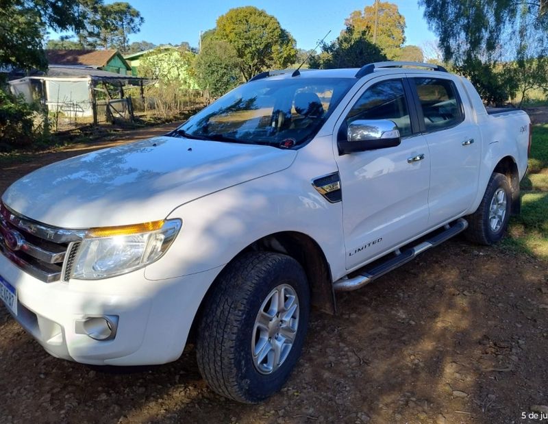 Ford RANGER 3.2 LIMITED 4X4 CD 20V DIESEL 4P AUTOMÁTICO 2013/2014 CAMINHÕES & CAMIONETAS PASSO FUNDO / Carros no Vale Ford RANGER 3.2 LIMITED 4X4 CD 20V DIESEL 4P AUTOMÁTICO 2013/2014 CAMINHÕES & CAMIONETAS PASSO FUNDO / Carros no Vale