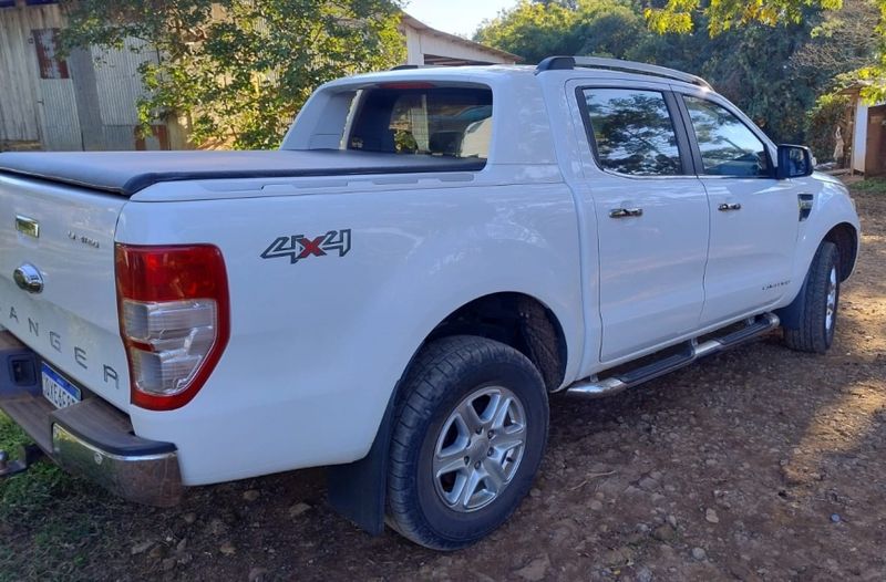 Ford RANGER 3.2 LIMITED 4X4 CD 20V DIESEL 4P AUTOMÁTICO 2013/2014 CAMINHÕES & CAMIONETAS PASSO FUNDO / Carros no Vale Ford RANGER 3.2 LIMITED 4X4 CD 20V DIESEL 4P AUTOMÁTICO 2013/2014 CAMINHÕES & CAMIONETAS PASSO FUNDO / Carros no Vale
