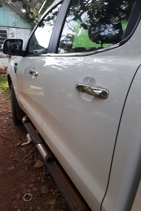 Ford RANGER 3.2 LIMITED 4X4 CD 20V DIESEL 4P AUTOMÁTICO 2013/2014 CAMINHÕES & CAMIONETAS PASSO FUNDO / Carros no Vale Ford RANGER 3.2 LIMITED 4X4 CD 20V DIESEL 4P AUTOMÁTICO 2013/2014 CAMINHÕES & CAMIONETAS PASSO FUNDO / Carros no Vale