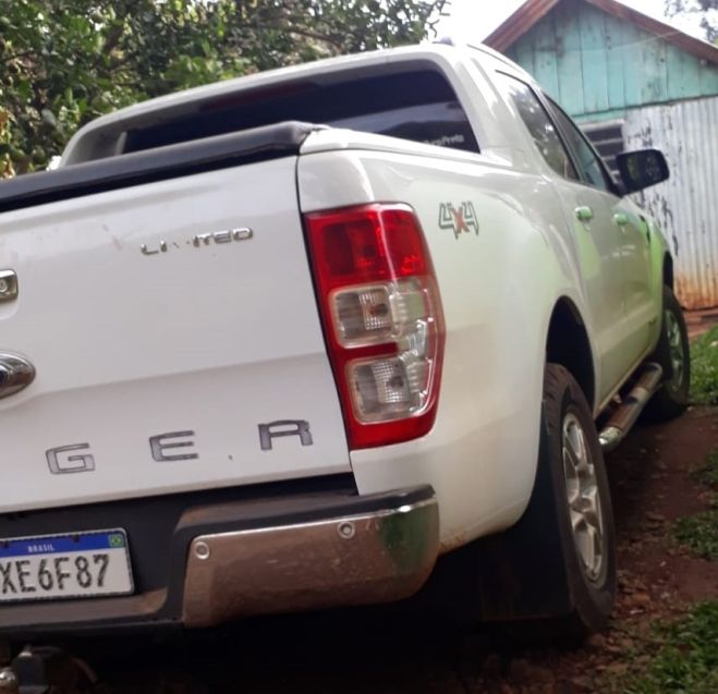 Ford RANGER 3.2 LIMITED 4X4 CD 20V DIESEL 4P AUTOMÁTICO 2013/2014 CAMINHÕES & CAMIONETAS PASSO FUNDO / Carros no Vale Ford RANGER 3.2 LIMITED 4X4 CD 20V DIESEL 4P AUTOMÁTICO 2013/2014 CAMINHÕES & CAMIONETAS PASSO FUNDO / Carros no Vale