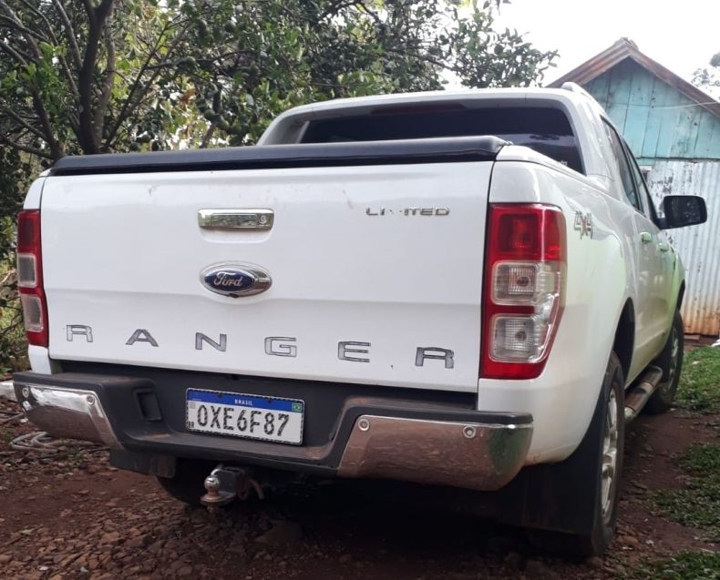 Ford RANGER 3.2 LIMITED 4X4 CD 20V DIESEL 4P AUTOMÁTICO 2013/2014 CAMINHÕES & CAMIONETAS PASSO FUNDO / Carros no Vale Ford RANGER 3.2 LIMITED 4X4 CD 20V DIESEL 4P AUTOMÁTICO 2013/2014 CAMINHÕES & CAMIONETAS PASSO FUNDO / Carros no Vale