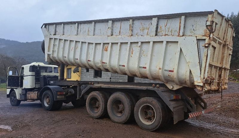 Guerra Graneleiro Caçamba Basculante P 41 M3 1991/1991 CAMINHÕES & CAMIONETAS PASSO FUNDO / Carros no Vale