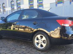 KIA CERATO 1.6 E.213 SEDAN 16V GASOLINA 4P MANUAL 2009/2010 CAMINHÕES & CAMIONETAS PASSO FUNDO / Carros no Vale