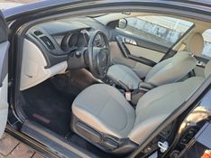 KIA CERATO 1.6 E.213 SEDAN 16V GASOLINA 4P MANUAL 2009/2010 CAMINHÕES & CAMIONETAS PASSO FUNDO / Carros no Vale