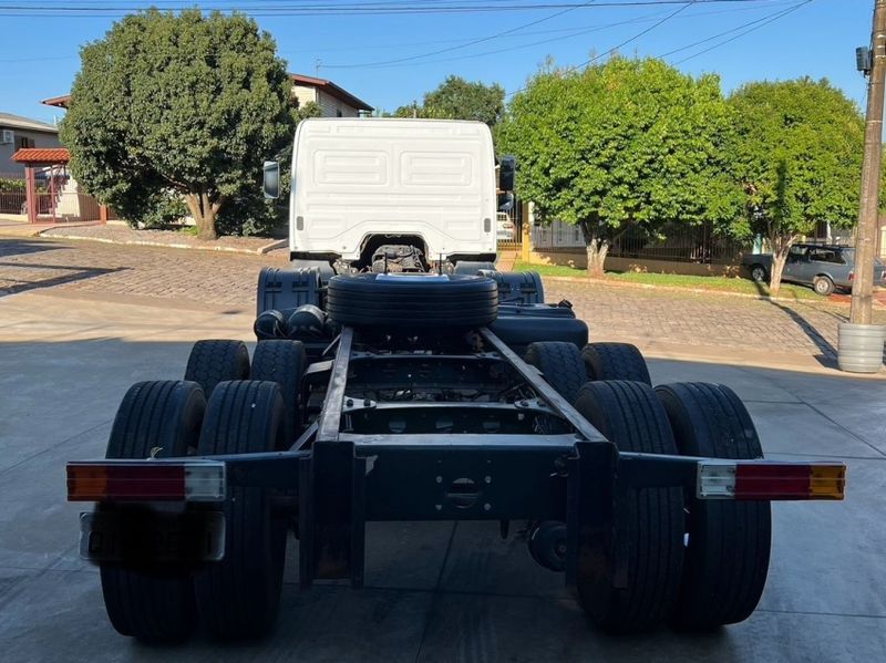 Mercedes-Benz Atego 2430 Bi Truck Chassi 2015/2016 CAMINHÕES & CAMIONETAS PASSO FUNDO / Carros no Vale Mercedes-Benz Atego 2430 Bi Truck Chassi 2015/2016 CAMINHÕES & CAMIONETAS PASSO FUNDO / Carros no Vale