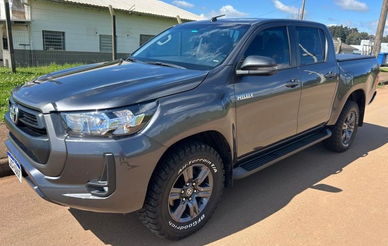 Toyota HILUX 2.8 D-4D TURBO DIESEL CD SR 4X4 AUTOMÁTICO 2023/2024 CAMINHÕES & CAMIONETAS PASSO FUNDO / Carros no Vale Toyota HILUX 2.8 D-4D TURBO DIESEL CD SR 4X4 AUTOMÁTICO 2023/2024 CAMINHÕES & CAMIONETAS PASSO FUNDO / Carros no Vale