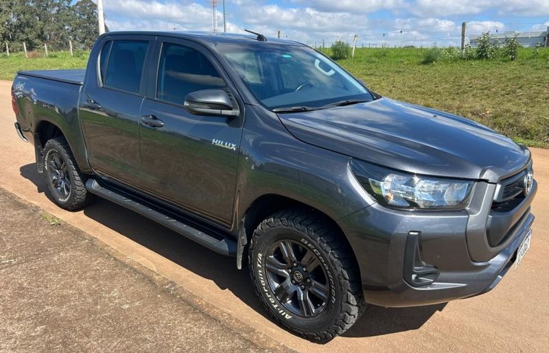 Toyota HILUX 2.8 D-4D TURBO DIESEL CD SR 4X4 AUTOMÁTICO 2023/2024 CAMINHÕES & CAMIONETAS PASSO FUNDO / Carros no Vale Toyota HILUX 2.8 D-4D TURBO DIESEL CD SR 4X4 AUTOMÁTICO 2023/2024 CAMINHÕES & CAMIONETAS PASSO FUNDO / Carros no Vale