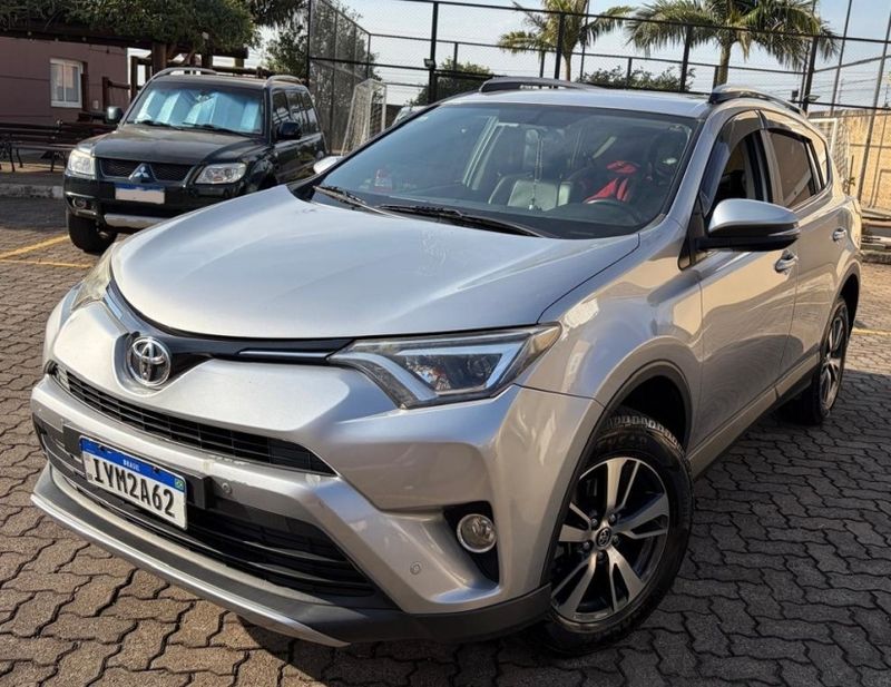 Toyota RAV4 2.0 16V GASOLINA 4P AUTOMÁTICO 2017/2018 CAMINHÕES & CAMIONETAS PASSO FUNDO / Carros no Vale Toyota RAV4 2.0 16V GASOLINA 4P AUTOMÁTICO 2017/2018 CAMINHÕES & CAMIONETAS PASSO FUNDO / Carros no Vale