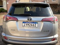 Toyota RAV4 2.0 16V GASOLINA 4P AUTOMÁTICO 2017/2018 CAMINHÕES & CAMIONETAS PASSO FUNDO / Carros no Vale